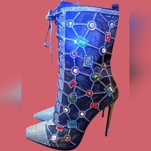 AKIRA/VERA WANG BOOTS